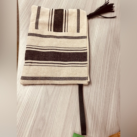 J.Jill Boho Wristlet, Travel, Make Up, Pouch Bag, Small Purse, Handle & Tassel. - Picture 5 of 5